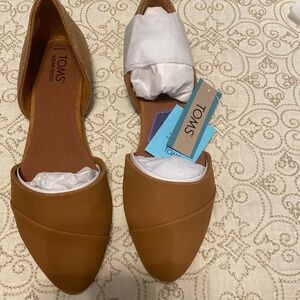 Tom’s  Jutti D’Orsay flats